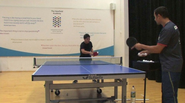 Multi -Ball -Übungen in Ping -Pong