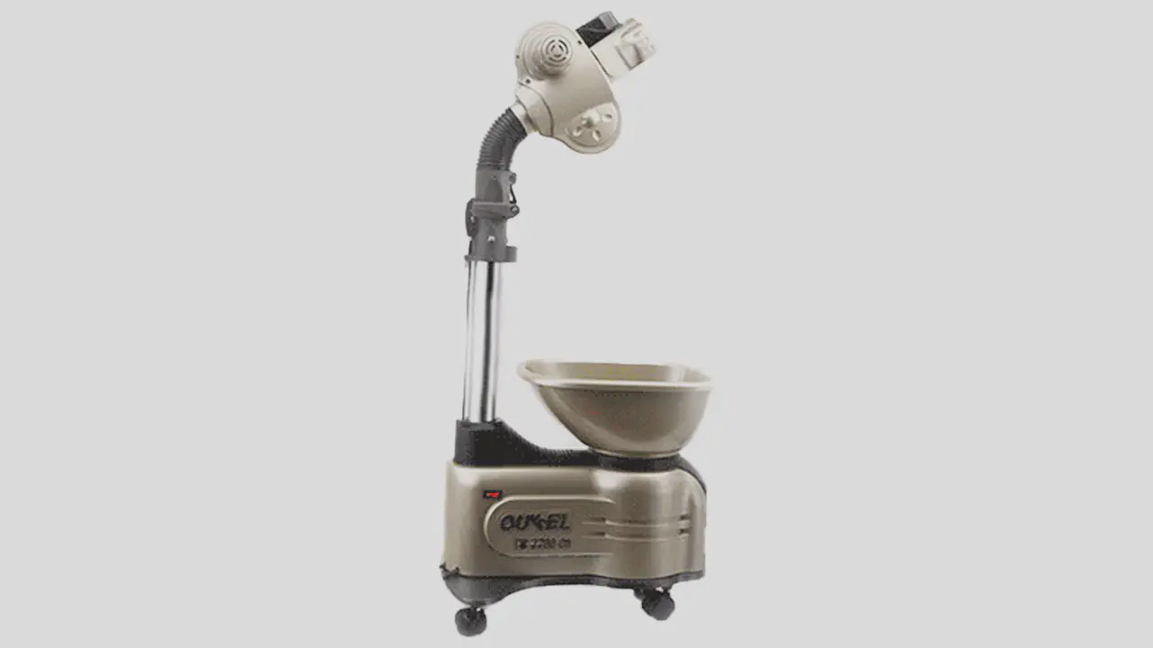 Table tennis robot by Oukei, Tw2700-08b model, with 100 balls.